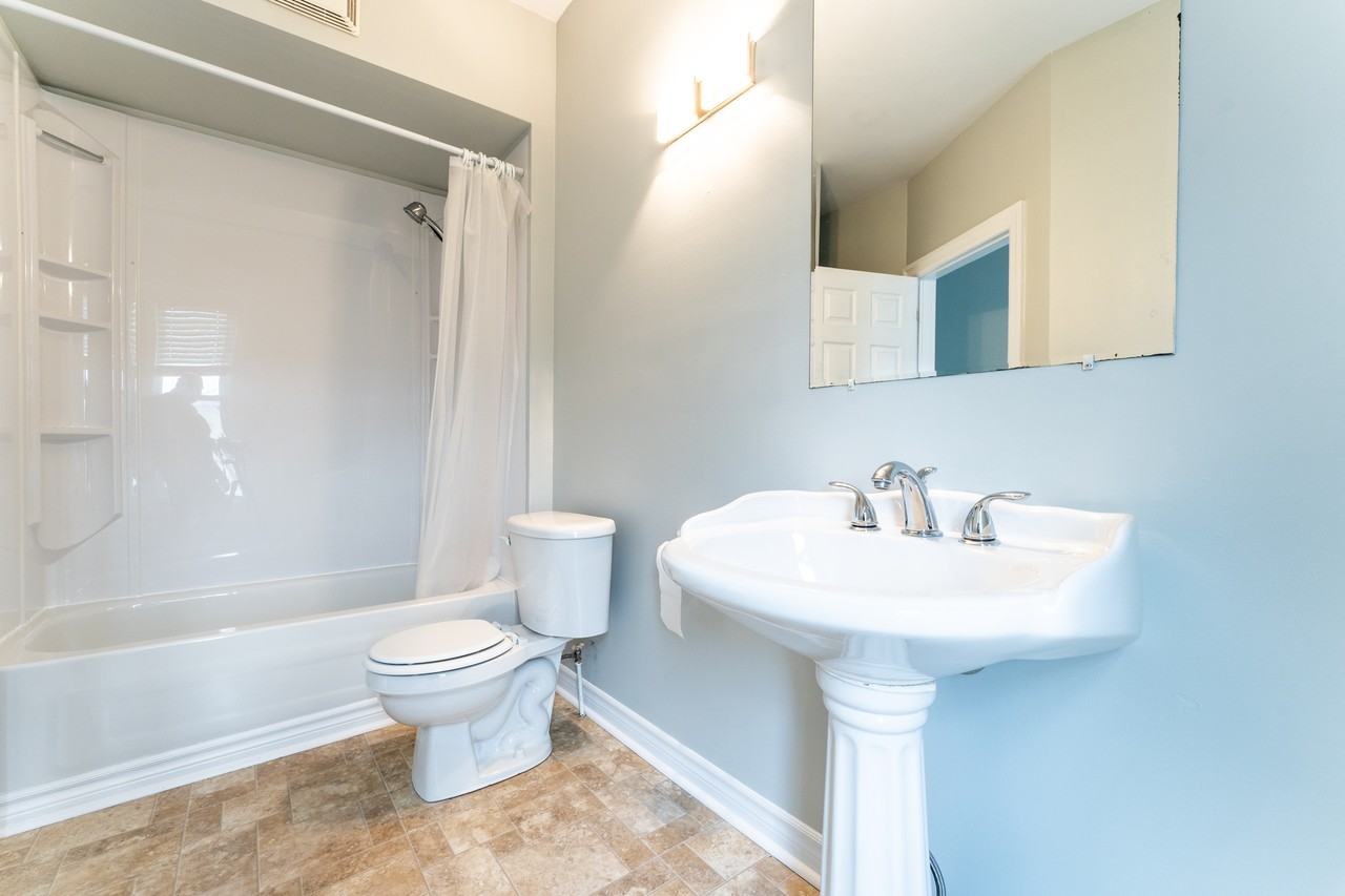 204 Wharncliffe Road South - Photo 2 of 19