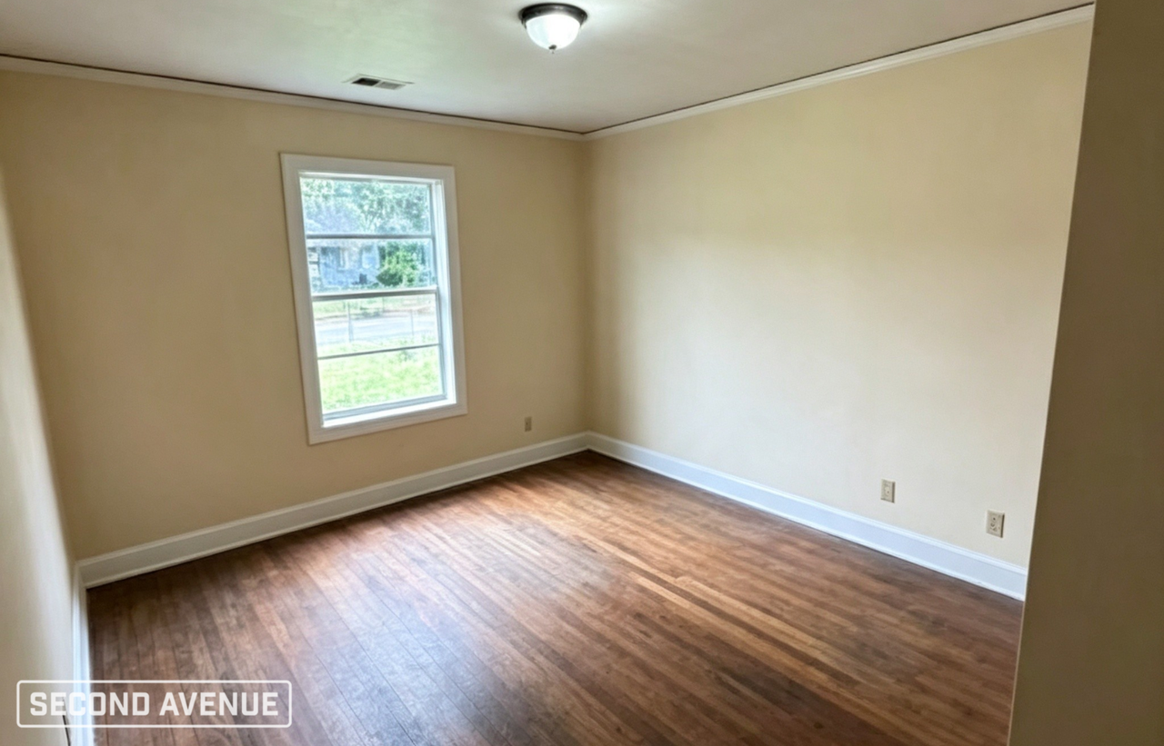 2426 Boyle Ave - Photo 7 of 14