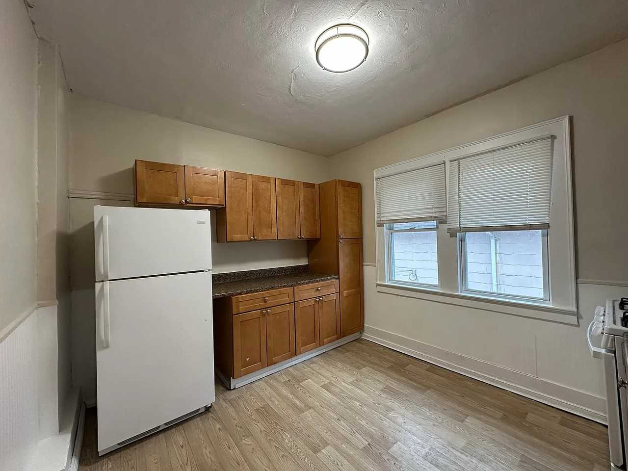 242 6th St #244 - Photo 2 of 13