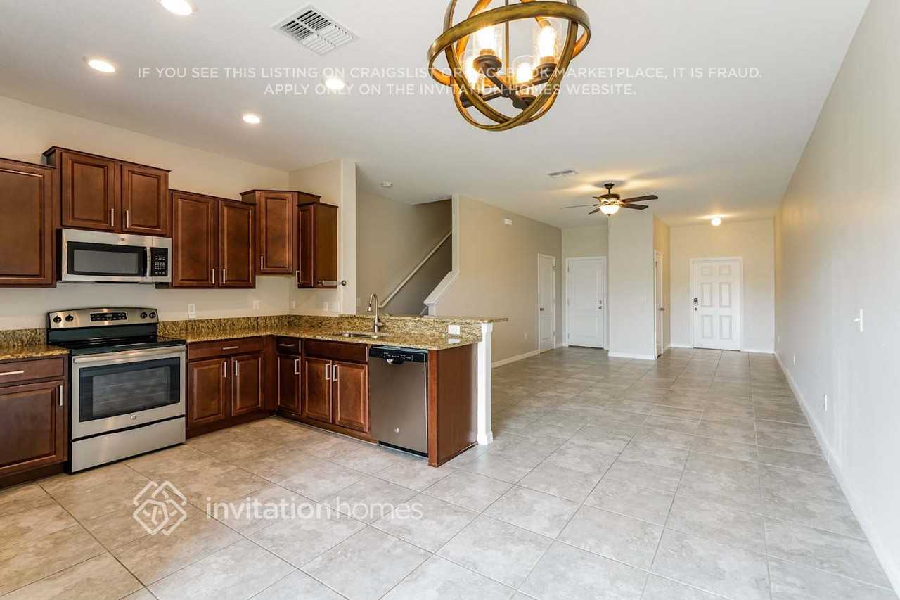 2248 Golden Falcon Dr - Photo 3 of 16