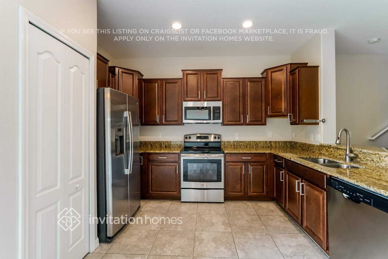 2248 Golden Falcon Dr - Photo 7 of 16
