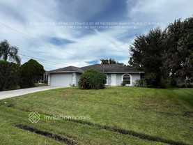 639 Se Dean Ter - Photo 1 of 1
