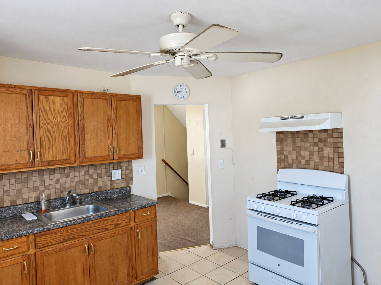 645 Saint George Ave #2 - Photo 2 of 11