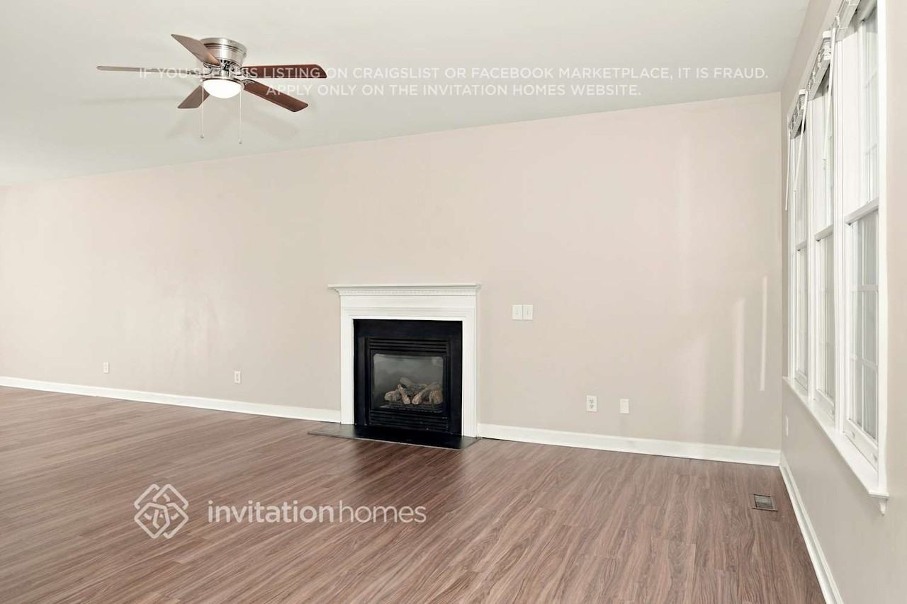 308 Tarragon Trl - Photo 4 of 18