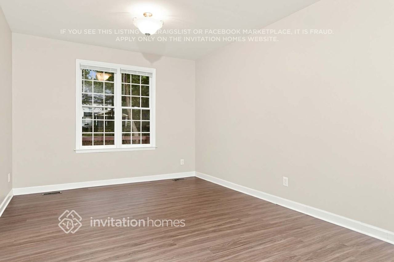 308 Tarragon Trl - Photo 5 of 18