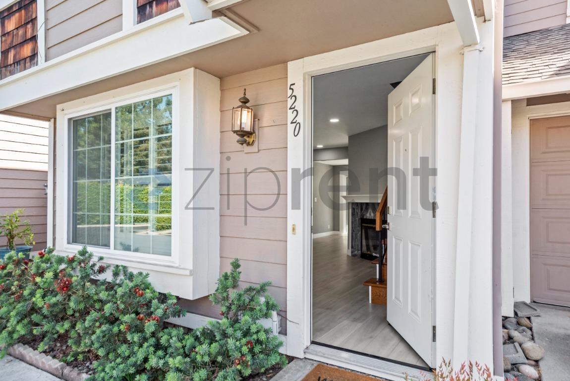 5220 Macaw Ct - Photo 4 of 30