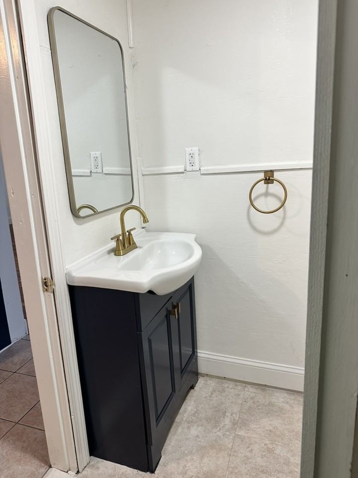 157 Union St #2 - Photo 6 of 9