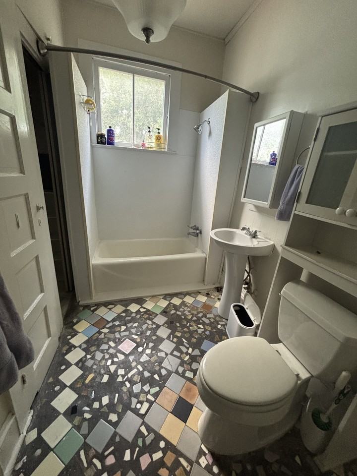 7824 Oak St #1 - Photo 4 of 5