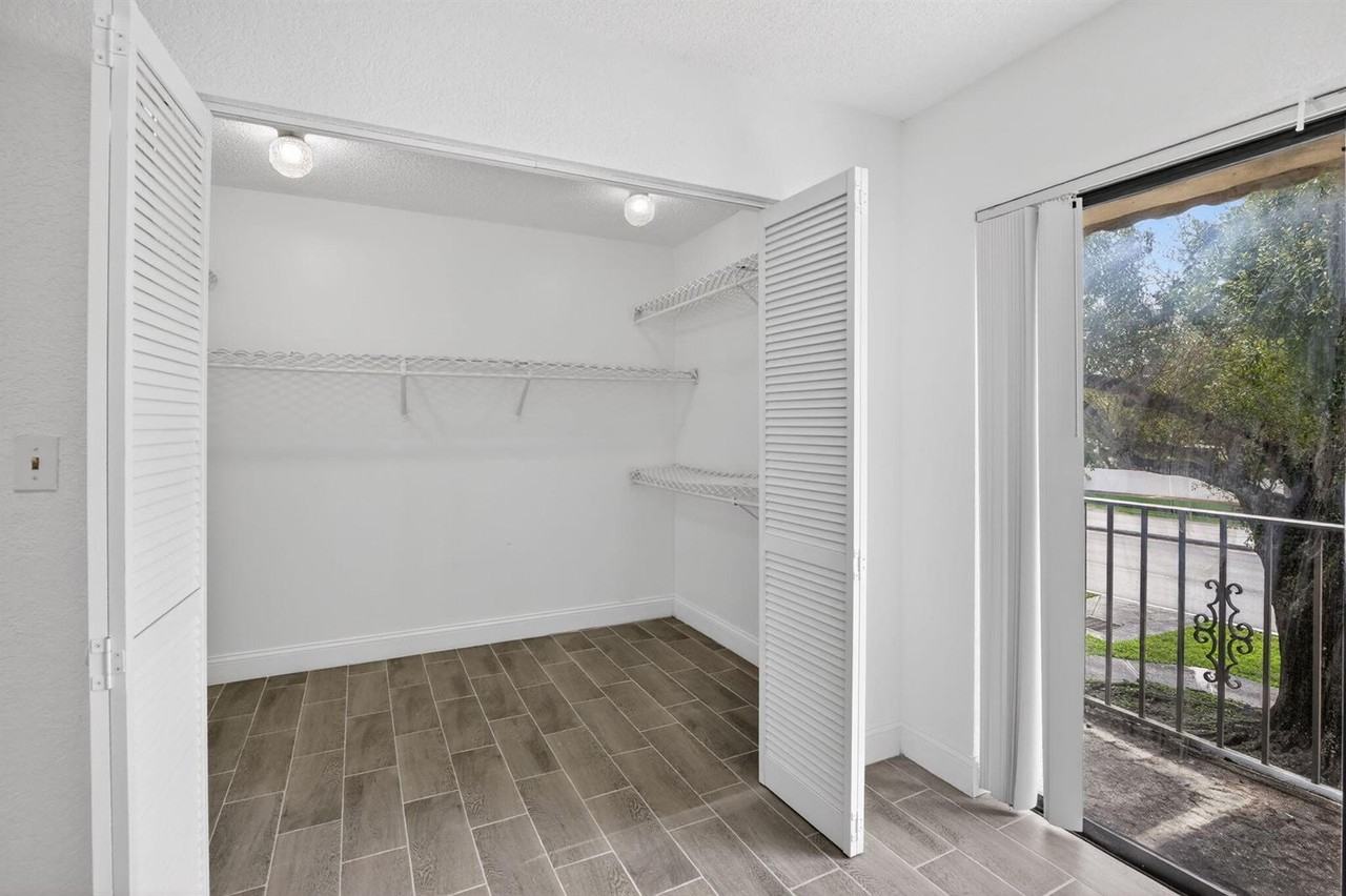 11556 Northwest 1st Street - Photo 7 of 7