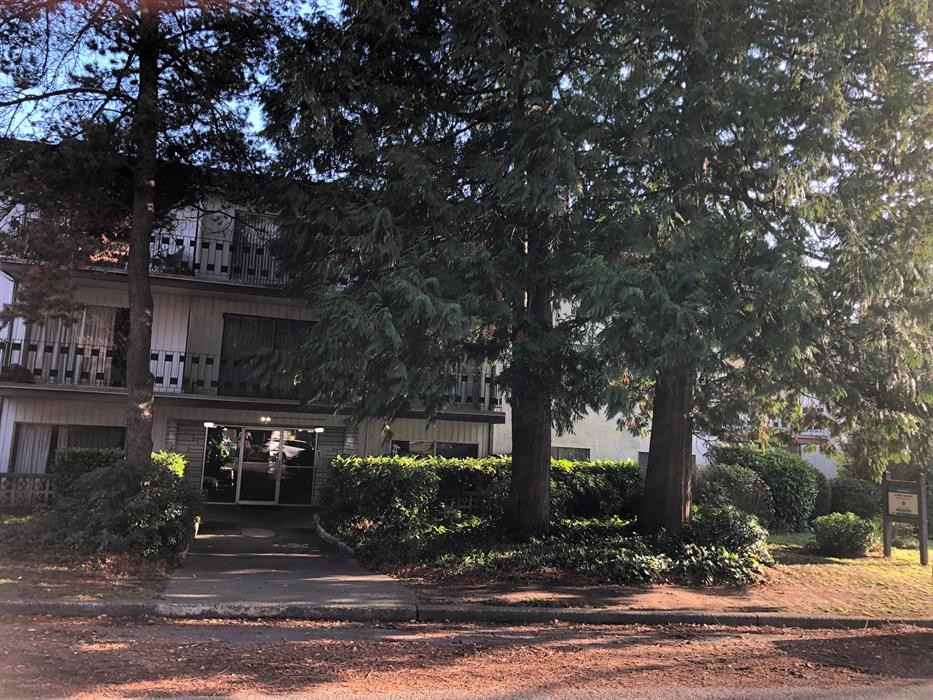 Laurel Manor - Photo 5 of 7