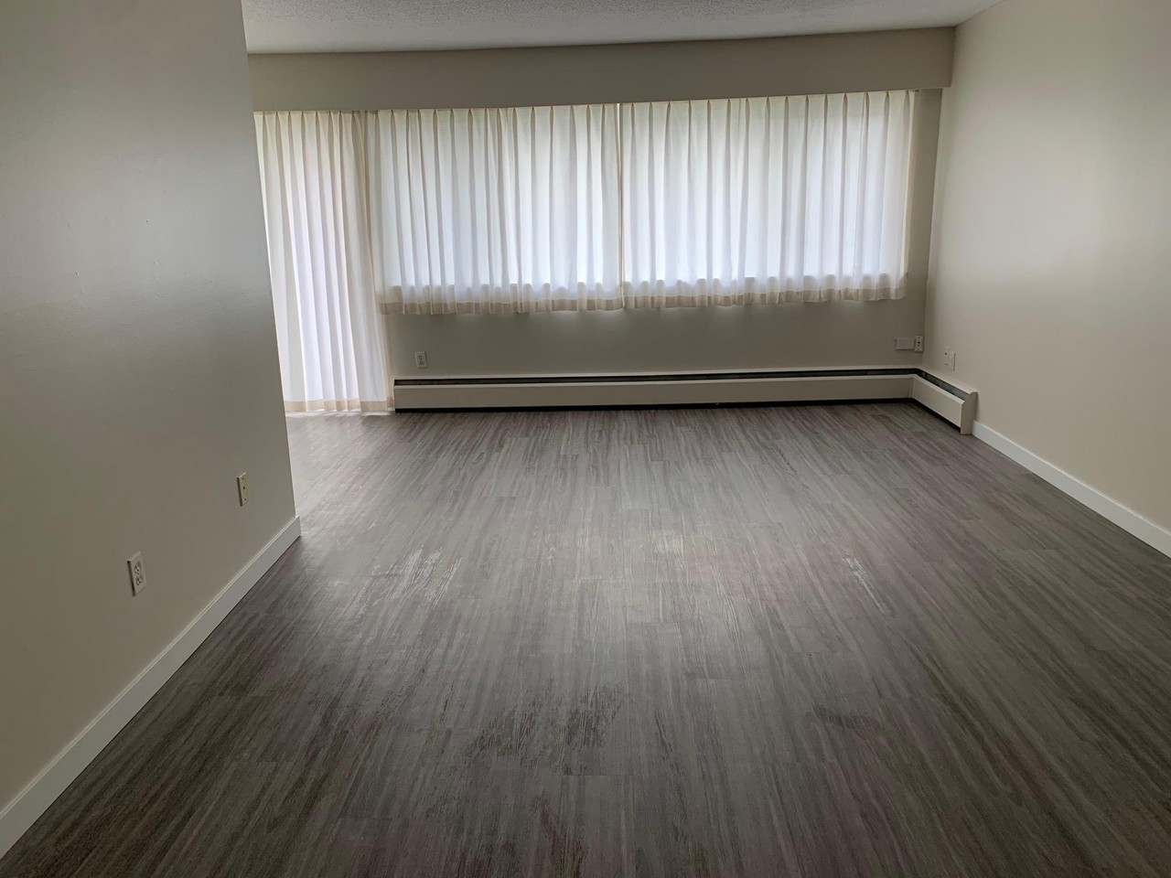 Brooks Manor - Photo 3 of 19