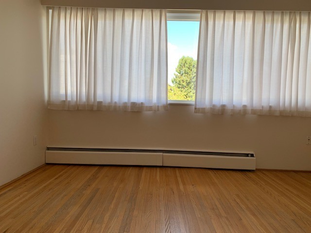 Brooks Manor - Photo 6 of 19
