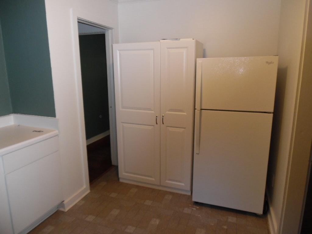 1 Sherwood Ln #1 - Photo 5 of 9