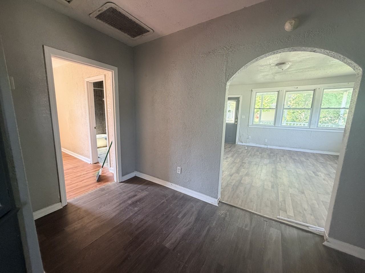 600 Plum St #1 - Photo 5 of 20