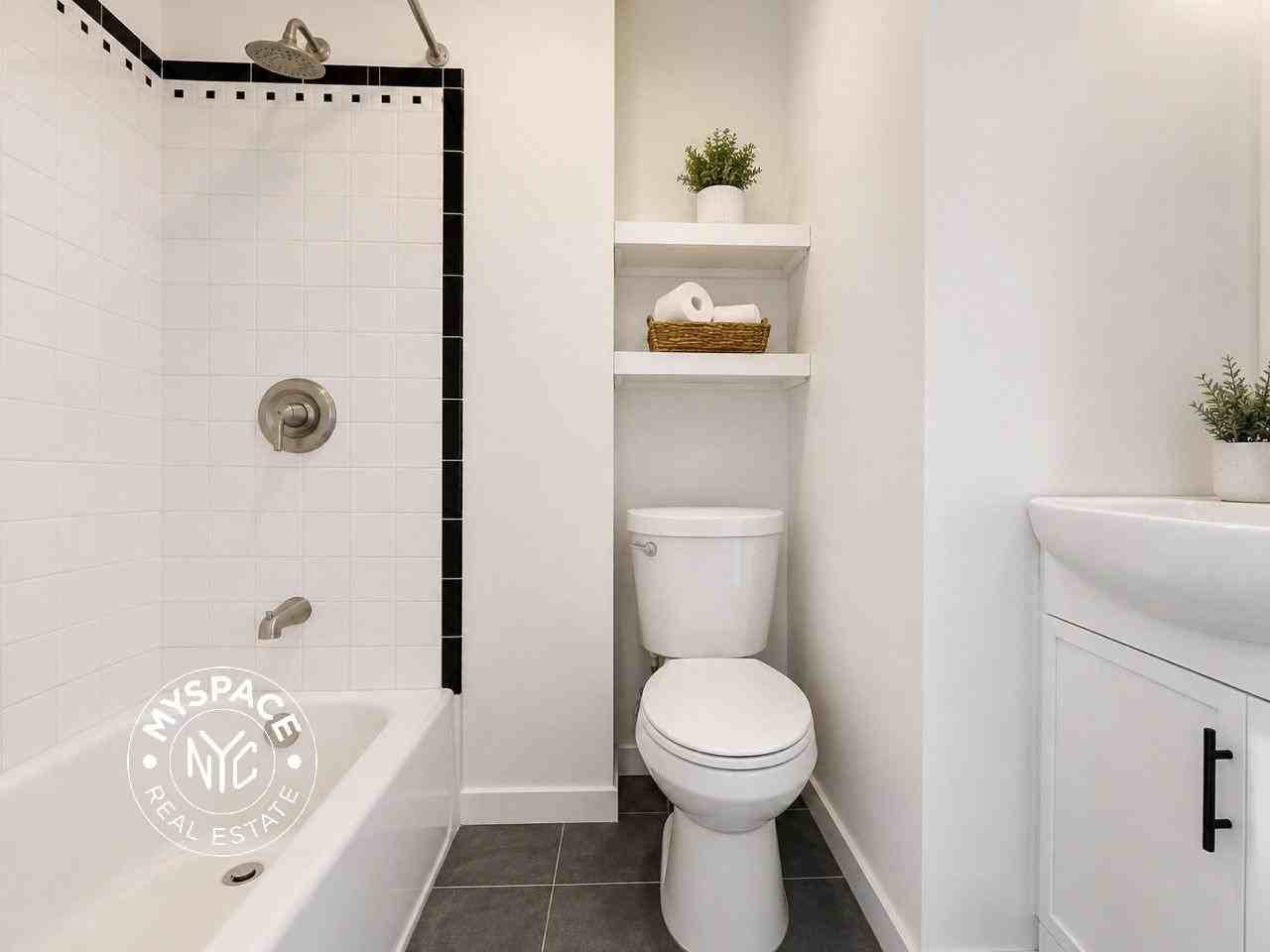 144 Suydam St #2L - Photo 4 of 4