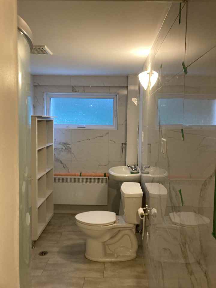 866 56e Avenue - Photo 3 of 6
