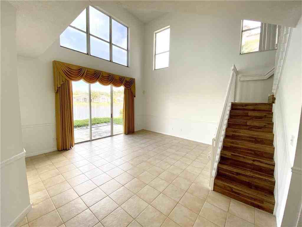 11135 Northwest 46th Drive - Photo 2 of 7
