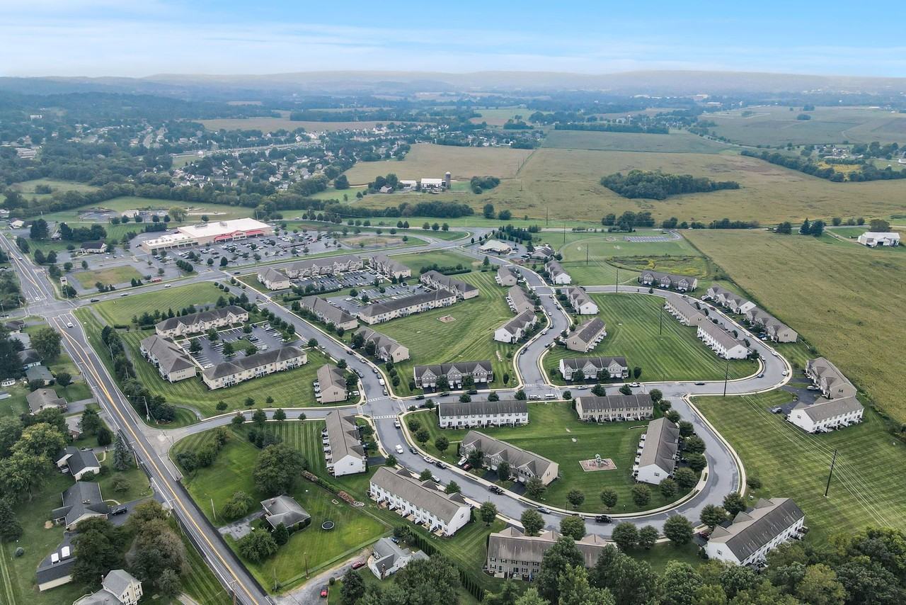 Stonebrook - South - Photo 2 of 35