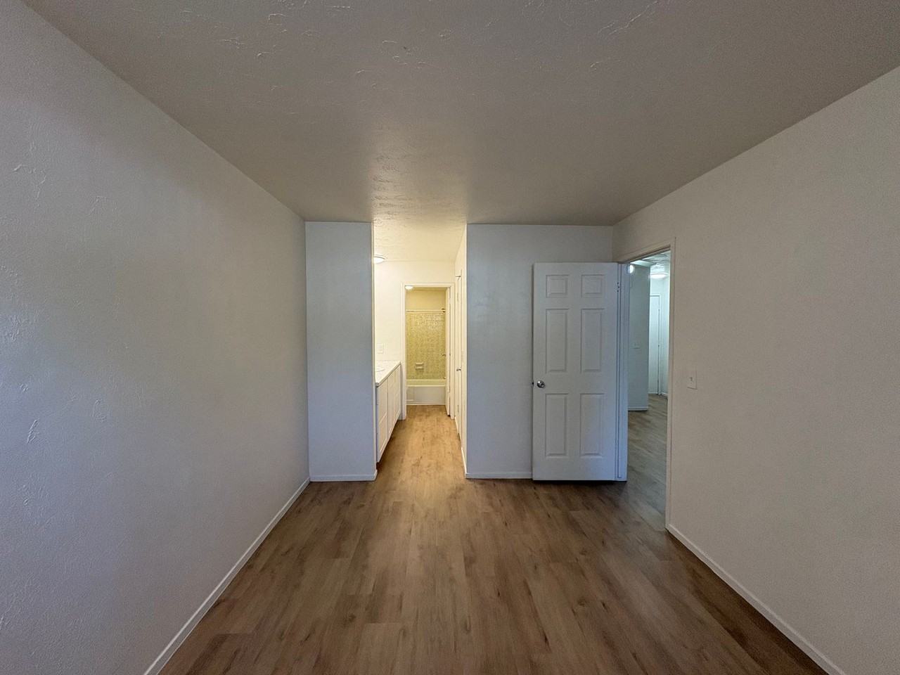 Caledonian Apartments - Photo 6 of 29