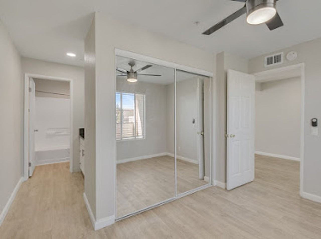 Park City Walk Apartments - Photo 6 of 12