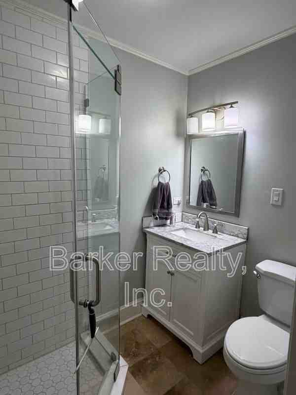 401 Barclay Rd - Photo 5 of 18