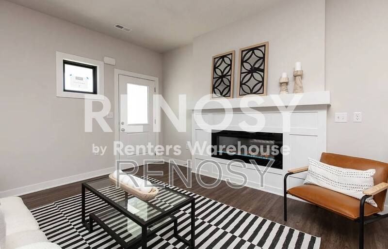 3653 Ne Marissa Ln - Photo 3 of 16