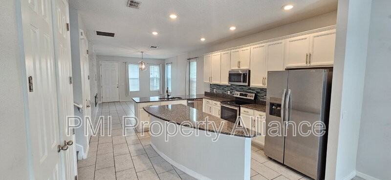 202 Aberdeen St - Photo 4 of 24