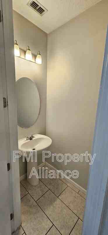 202 Aberdeen St - Photo 6 of 24