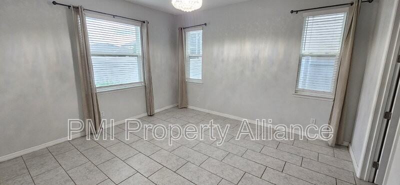 202 Aberdeen St - Photo 7 of 24