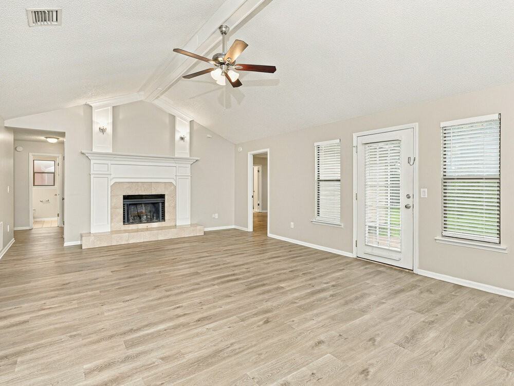 5537 Blackjack Grove Ln - Photo 3 of 16