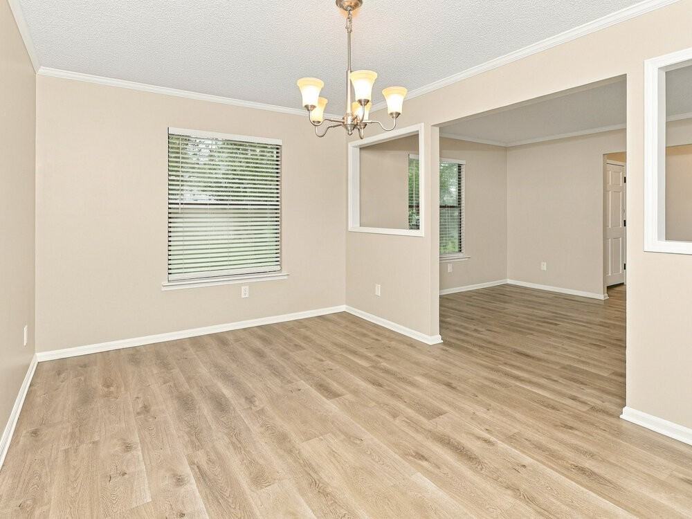 5537 Blackjack Grove Ln - Photo 5 of 16