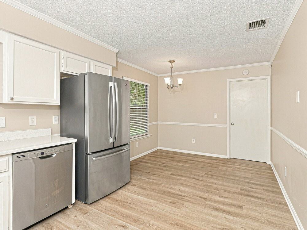5537 Blackjack Grove Ln - Photo 6 of 16