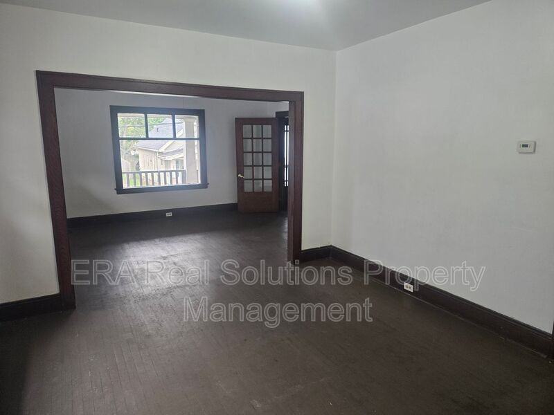 2282 Saratoga Ave - Photo 5 of 12