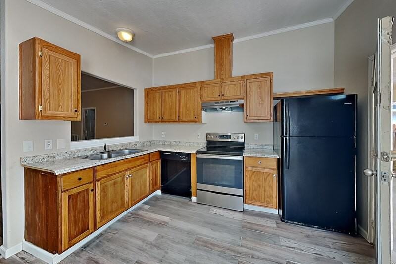 13753 Biggs St - Photo 6 of 16
