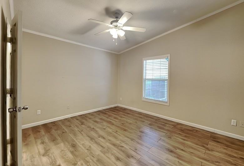 13753 Biggs St - Photo 7 of 16