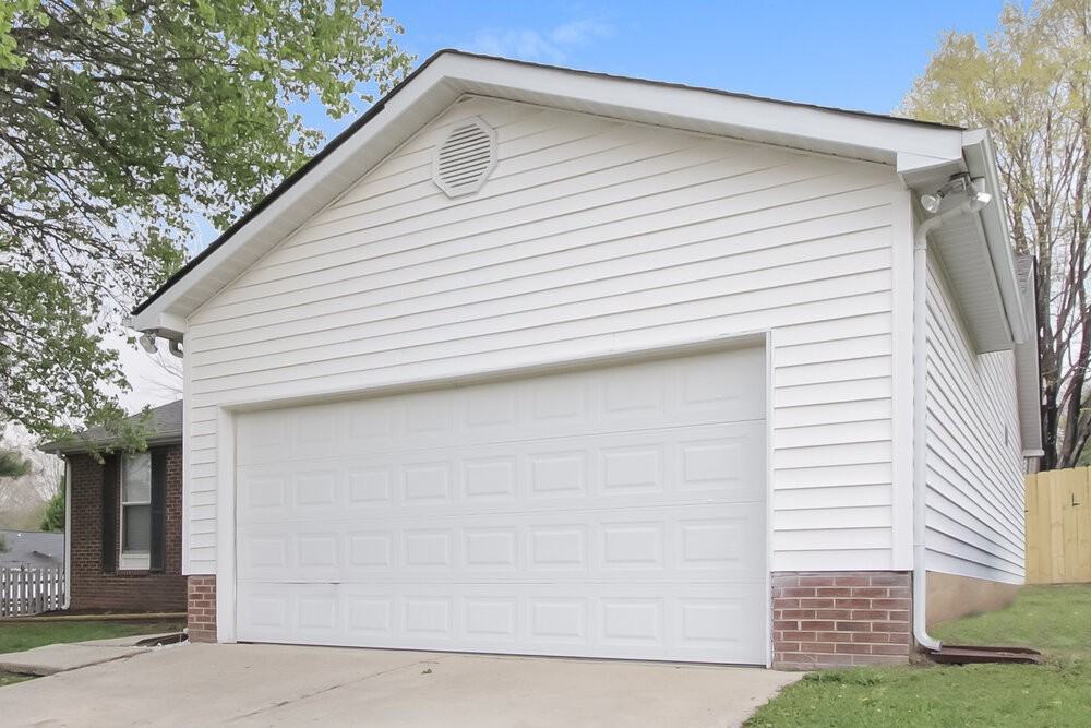 10809 Balbriggan Ct - Photo 4 of 16