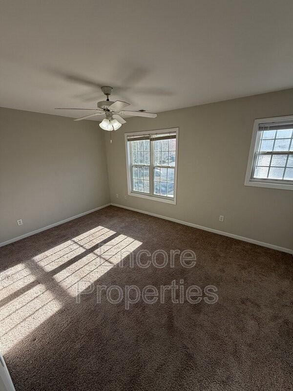 4727 Tanglewood Oaks St - Photo 5 of 10