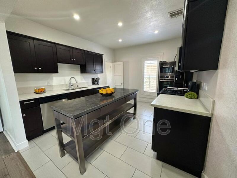 2893 Denton St - Photo 5 of 49
