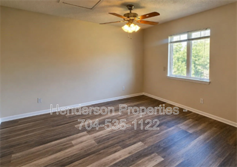 1710 Eagles Pl #G204 - Photo 3 of 3