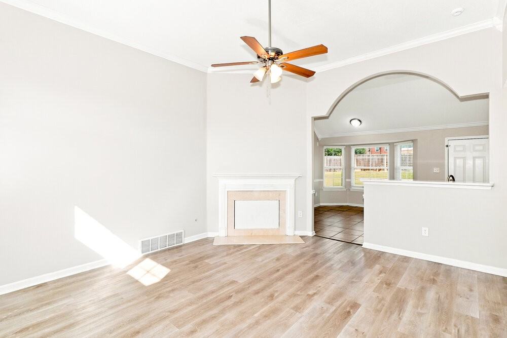 7140 Hunters Forest Dr - Photo 5 of 17