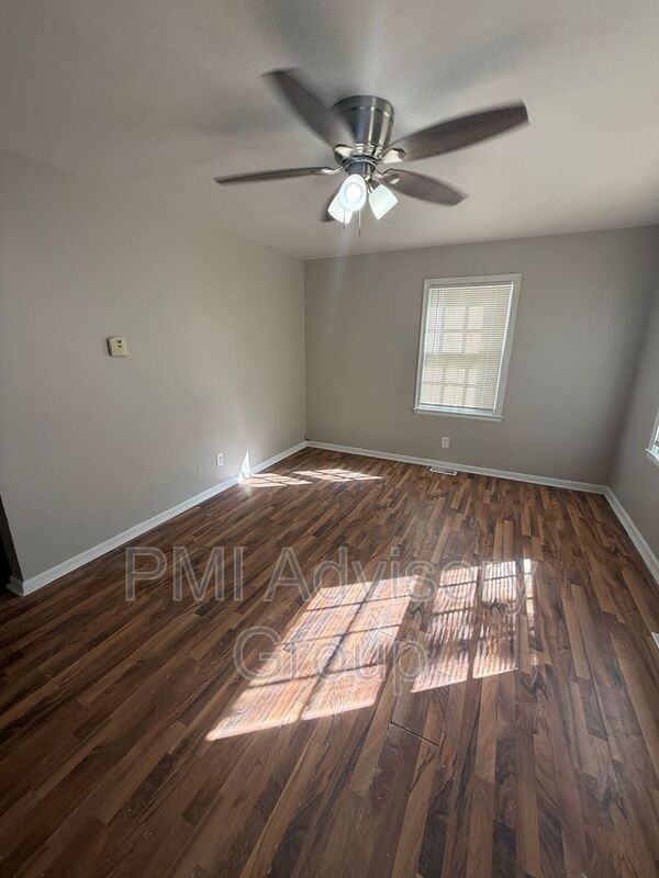 2220 Sw Plass Ave - Photo 2 of 7