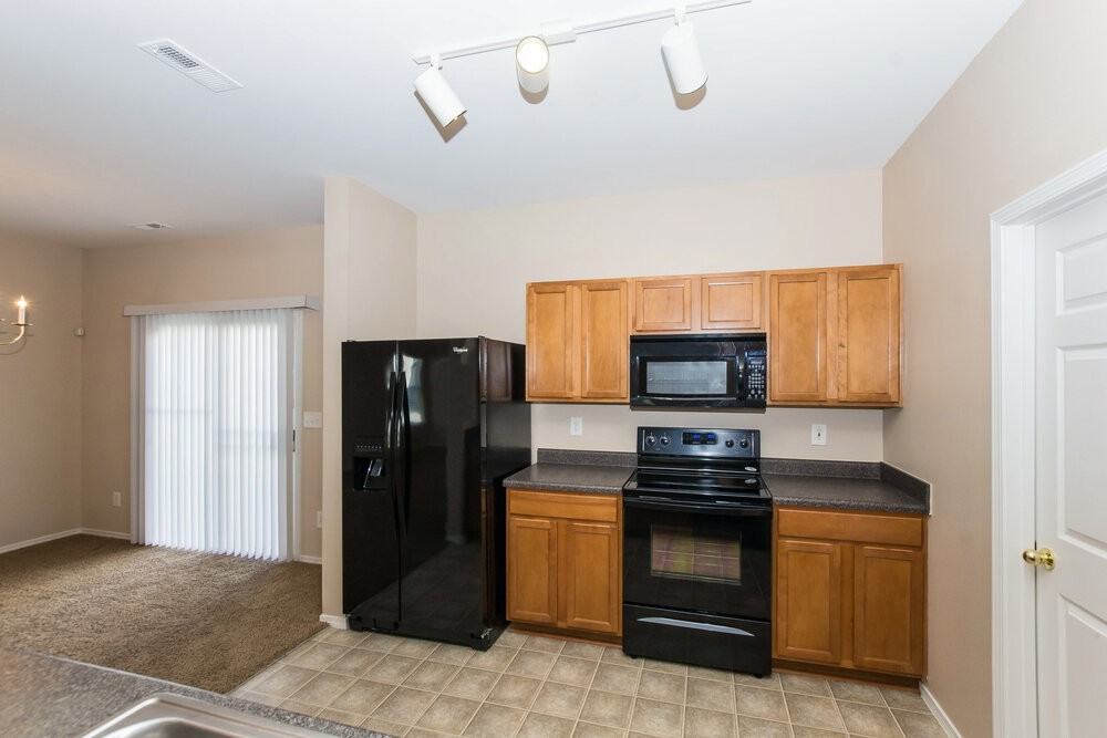 8941 Chalkstone Rd - Photo 7 of 15