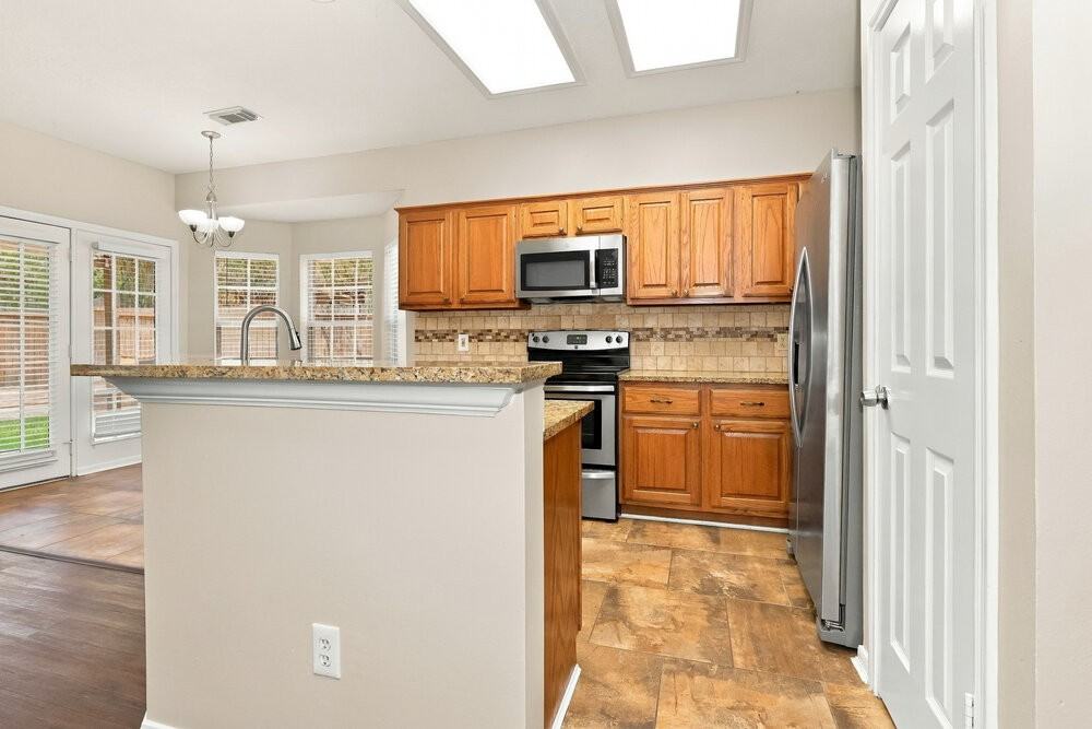7531 Almond Springs Dr - Photo 6 of 17