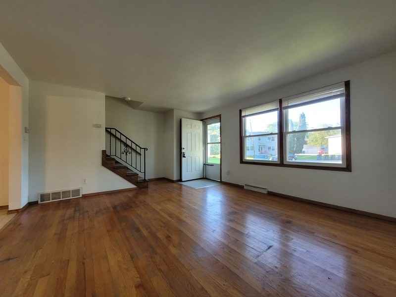 1118 Melrose Ct - Photo 5 of 13