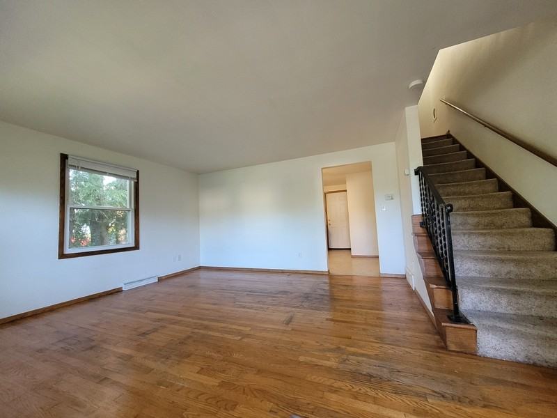 1118 Melrose Ct - Photo 6 of 13