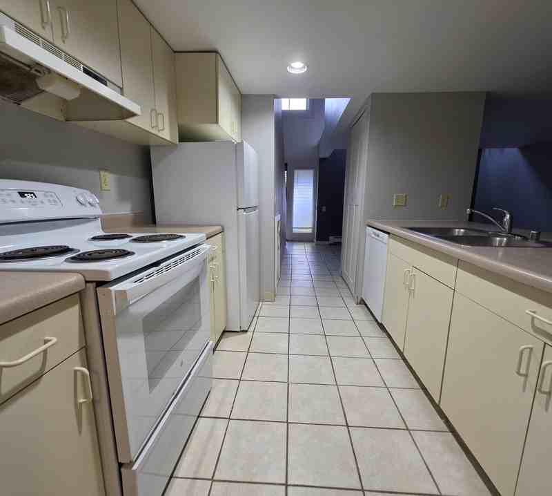 107 Water St - Photo 5 of 26
