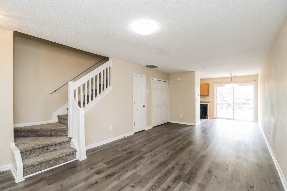 17113 Greenlawn Hills Ct - Photo 4 of 16