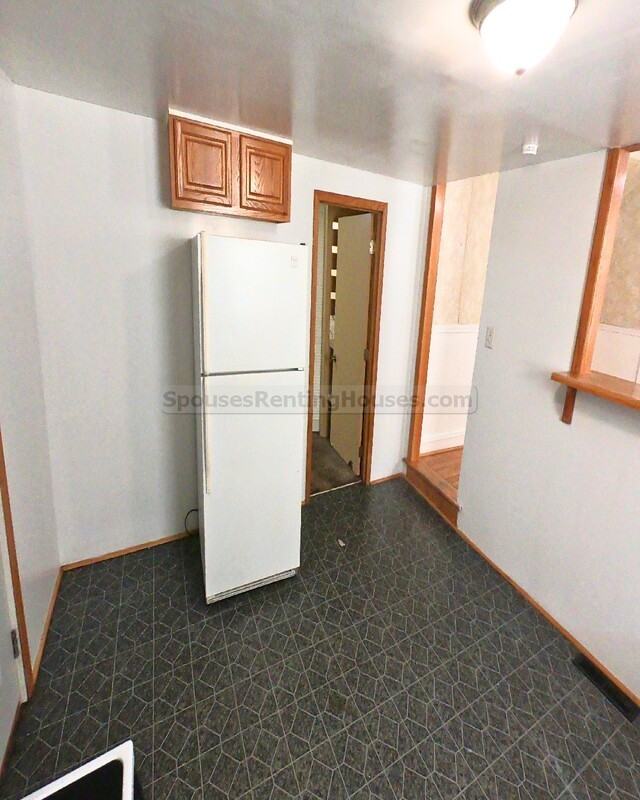 212 S Emerson Ave - Photo 5 of 12
