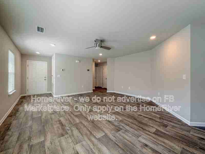 639 Earl Godwin Rd - Photo 4 of 18