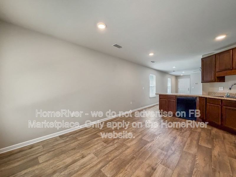 639 Earl Godwin Rd - Photo 7 of 18